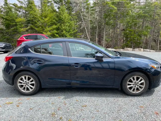 2014 Mazda 3 GS Hatchback
