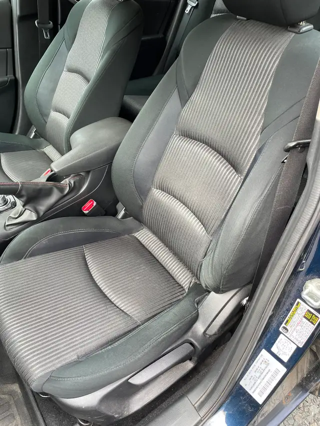 2014 Mazda 3 GS Hatchback - Photo 5