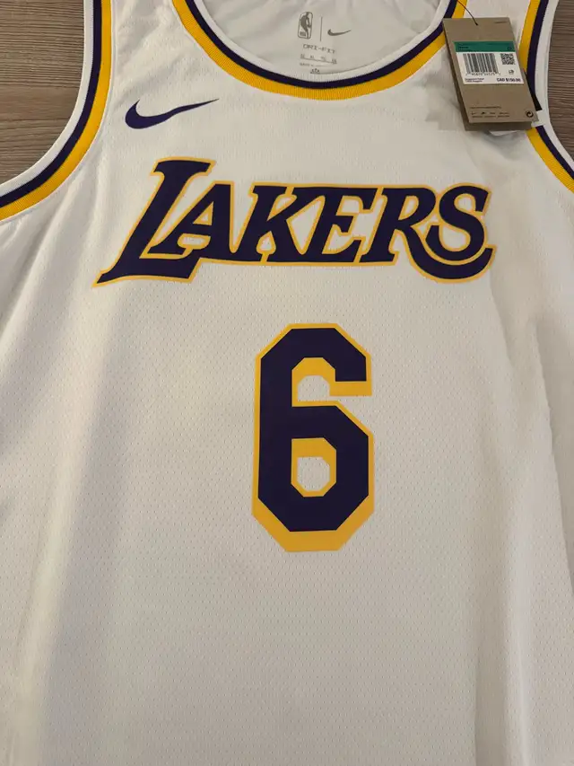 LeBron James Jersey - Photo 3