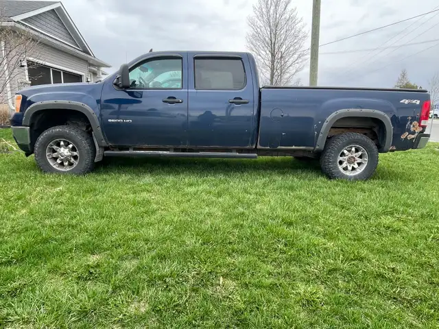 2014 GMC Sierra 2500HD SOLD PENDING