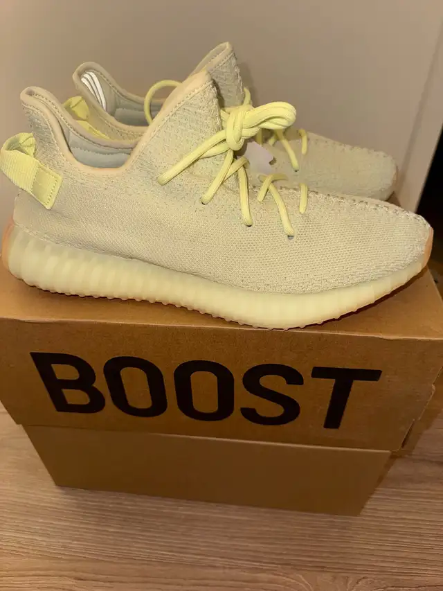 Adidas Yeezys - Photo 4