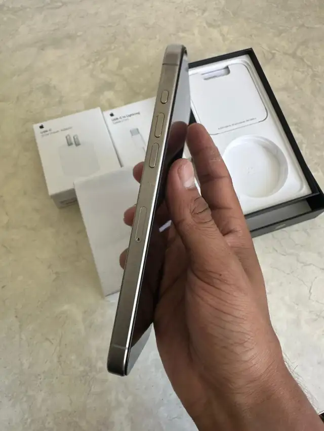 iPhone 15 pro max 256 gb 82% battery Airpods Pkg/Delivery - Photo 3