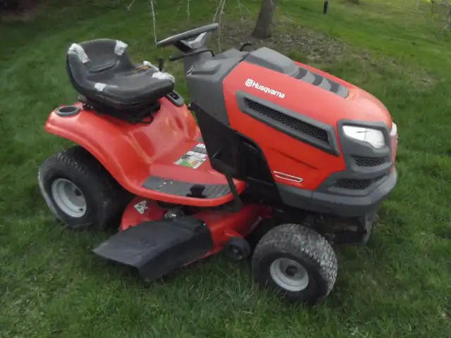 Husqvarna YTA 19K42 Riding Lawn Mower