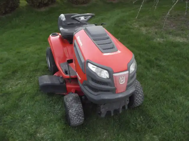 Husqvarna YTA 19K42 Riding Lawn Mower - Photo 2
