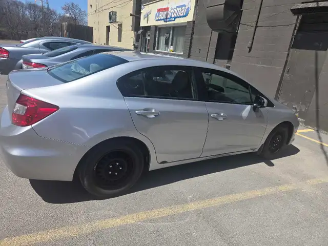 2012 Hoda Civic Lx 4dr. Manual 5 speed 206106km - Photo 4