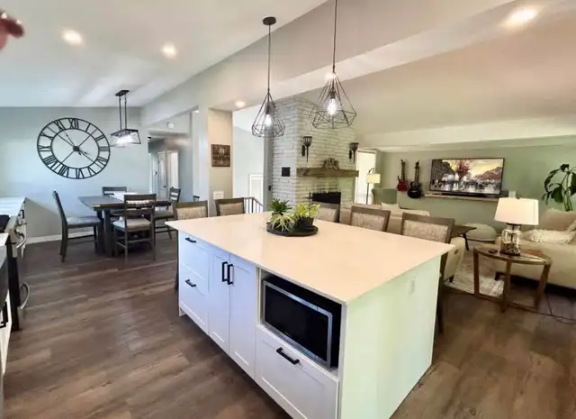 Strathroy Home Sale by Owner - Photo 2