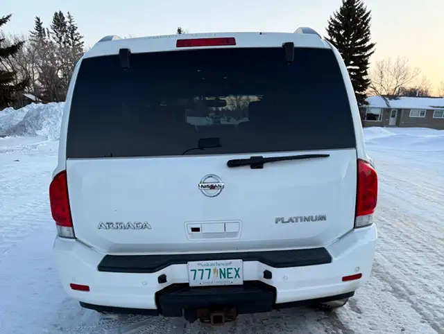2011 Nissan Armada Platinum Pkg - Photo 10