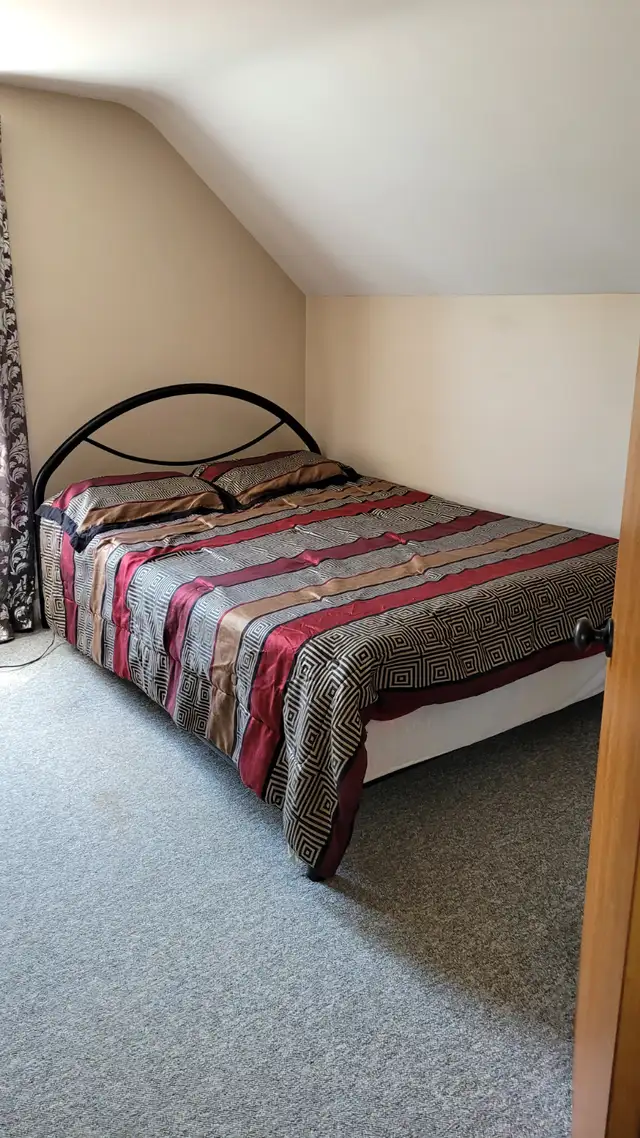 SINGLE ROOM FOR RENT - Photo 9