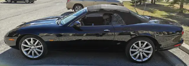 2004 Jaguar XK8 4.2 - Photo 2