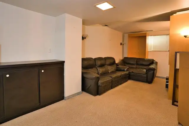1 Bedroom Basement Suite $900   40% Utilities Call 403-605-3501 - Photo 2