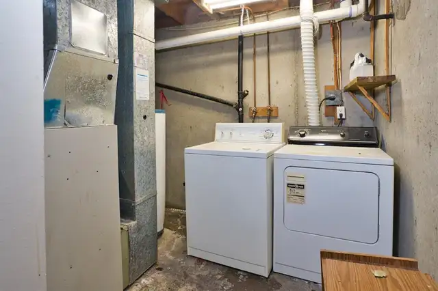 1 Bedroom Basement Suite $900   40% Utilities Call 403-605-3501 - Photo 7