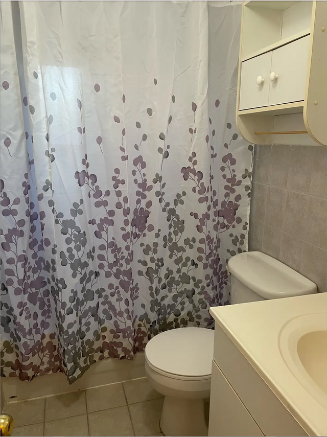 2 1 Bedroom Apartment Near Ossington Subway (Can Be 3 Bedrooms) - Photo 3