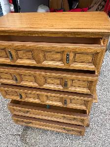 Free delivery used Solid Oak Wood Dresser Chest of Drawers - Photo 3