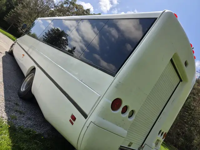 2002 ABC Freightliner Mini Coach for Sale - Photo 7