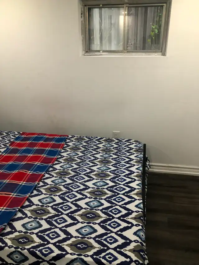 Beautiful Furnished Basement Room in Scarborough for Rent - Photo 3