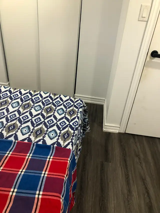 Beautiful Furnished Basement Room in Scarborough for Rent - Photo 11