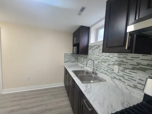 BASEMENT RENT - Photo 7