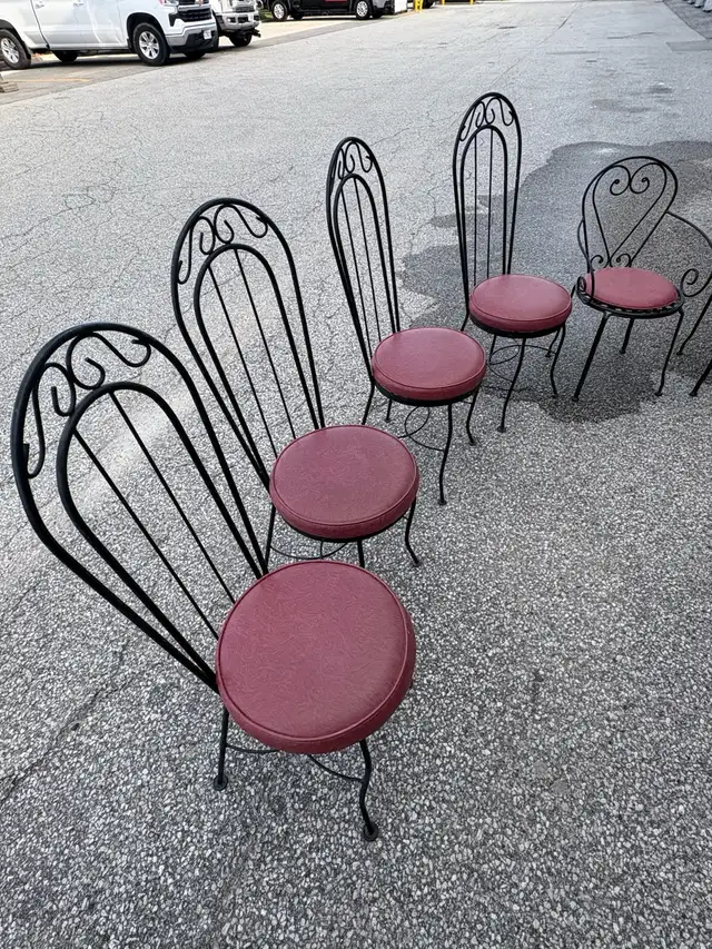 Free delivery used Set of 6 Vintage Wrought Iron Chairs - Photo 3