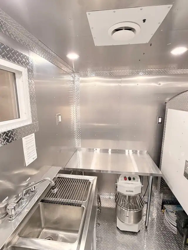 wood fired food trailer! - Photo 2