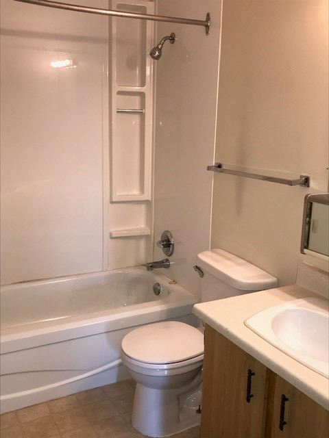 2 Bdrm, In Suite Laundry, Parking Incl, Adult Bldg, Clean, Safe - Photo 7