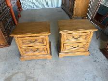 Free delivery used Pair of Vintage Wooden Nightstands - Photo 2