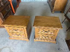 Free delivery used Pair of Vintage Wooden Nightstands - Photo 4