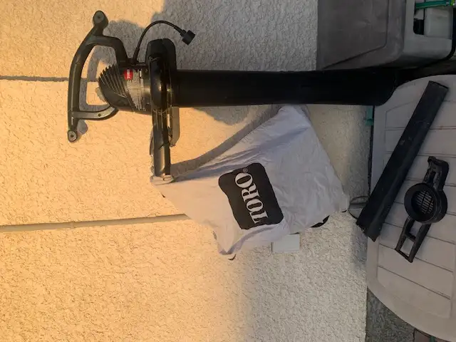 TORO       LEAF BLOWER & VACUUM - Photo 2