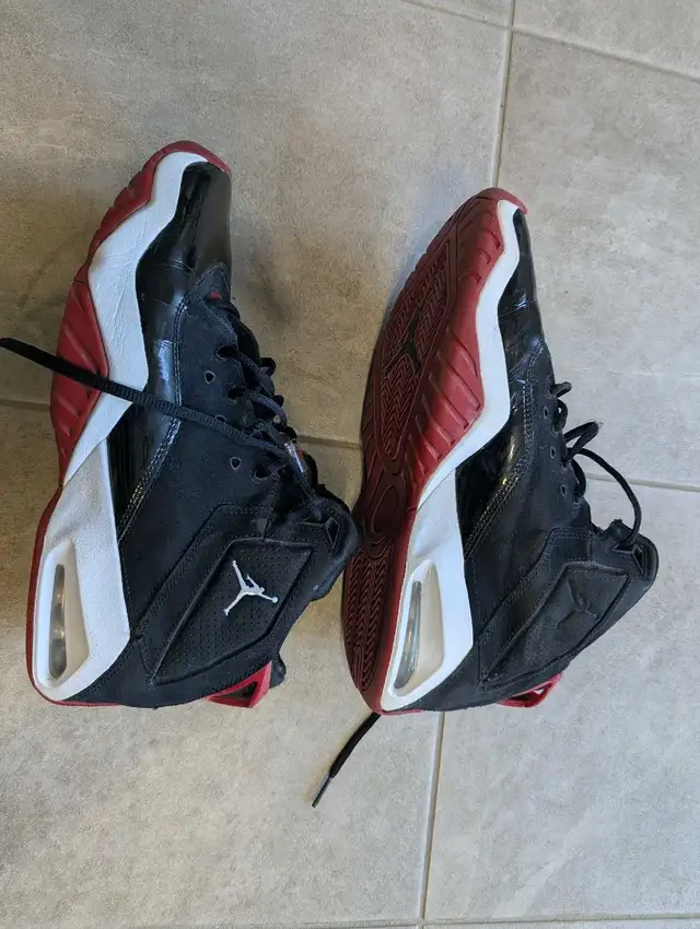 Nike Jordan Basketball Shoes - Photo 2