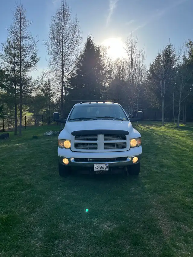 Dodge Ram 3500 Dually – Cummins Diesel – Flatbed – Hauler - Photo 2
