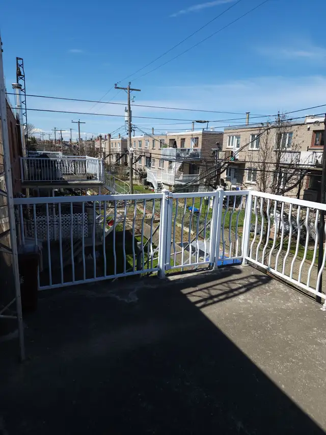 5 1/2 with air conditioner, one balcony and one patio