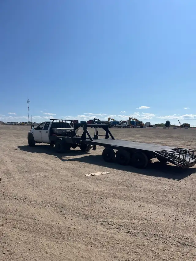 Eagle Gooseneck Flatbed Trailer – Triple Axle – Heavy Duty