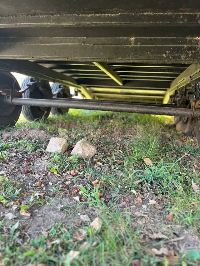 Eagle Gooseneck Flatbed Trailer – Triple Axle – Heavy Duty - Photo 5