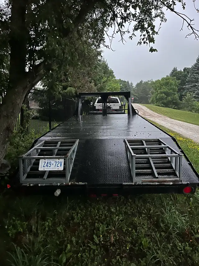 Eagle Gooseneck Flatbed Trailer – Triple Axle – Heavy Duty - Photo 6