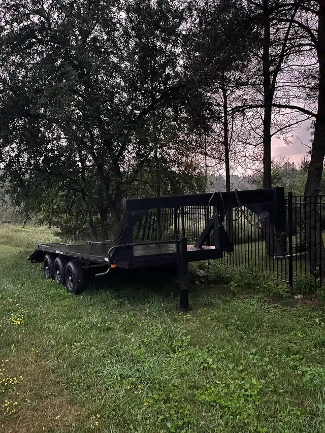 Eagle Gooseneck Flatbed Trailer – Triple Axle – Heavy Duty - Photo 7