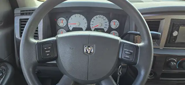 2008 Dodge Ram 1500 4x4 - 4 doors - Tow Package! - Photo 14