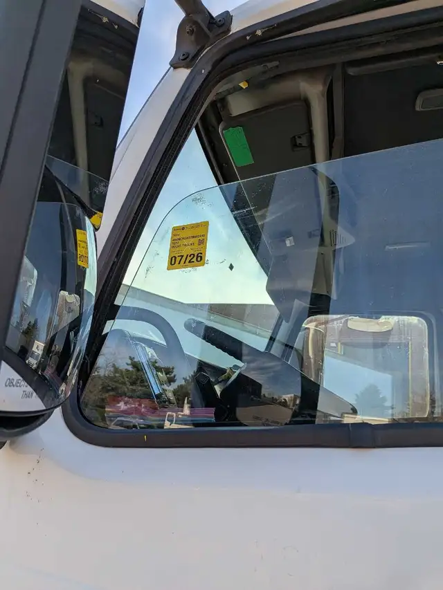 Truck 2007 Volvo D12 daycab for sale