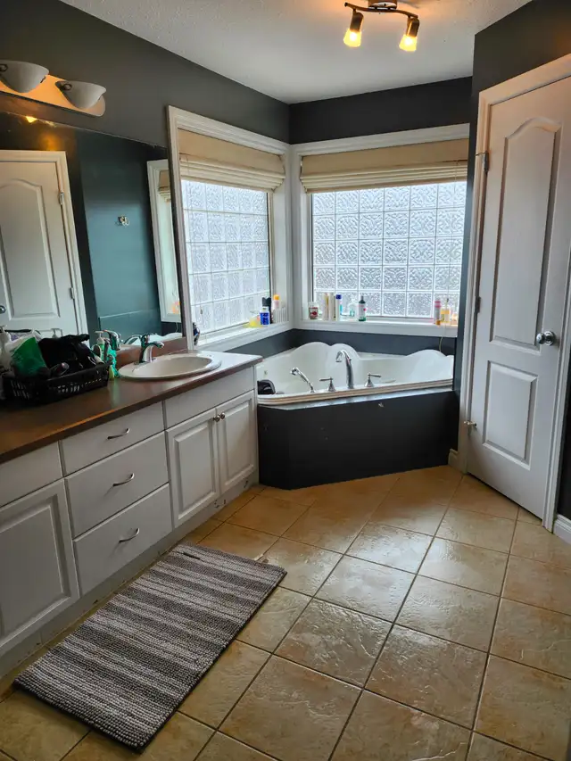 Professional/reliable house cleaner for hire $30/hour. - Photo 9