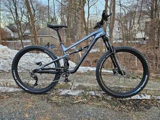DH Polygon Sisku T8!  Priced to sell!