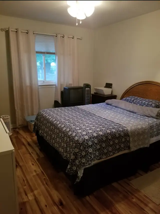 3 bedroom plus 1 bathroom In Scarborough (Ellesmere and Markham) - Photo 3