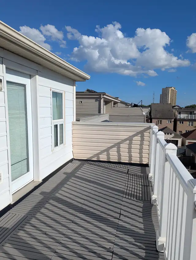 For Female, Rooms Private Bath Balcony Parking @York University - Photo 4
