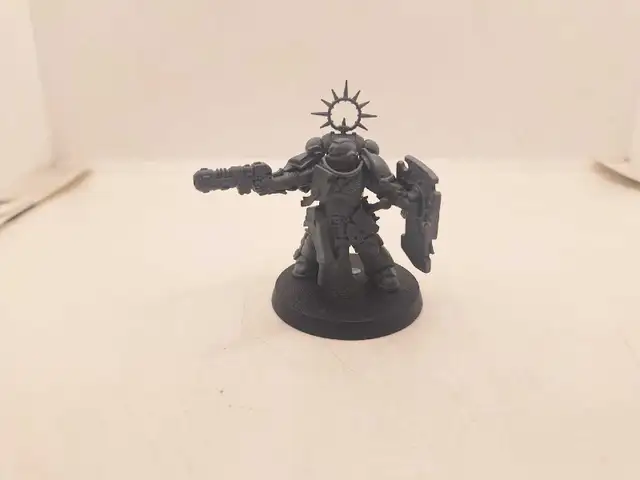 Warhammer 40k Primaris Space Marine Lieutenant /w Power Shield