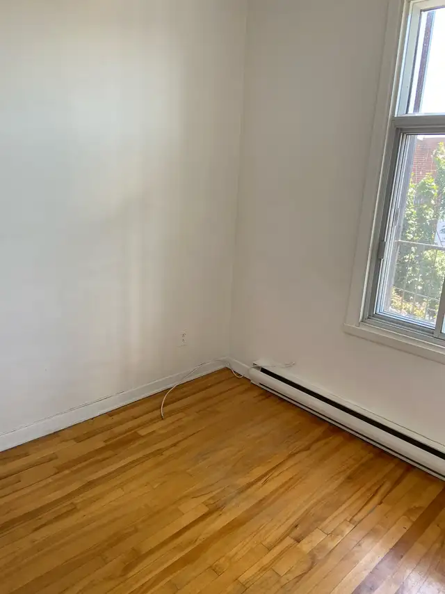 Verdun beau 5 1/2 au 3e étage juillet - Photo 8