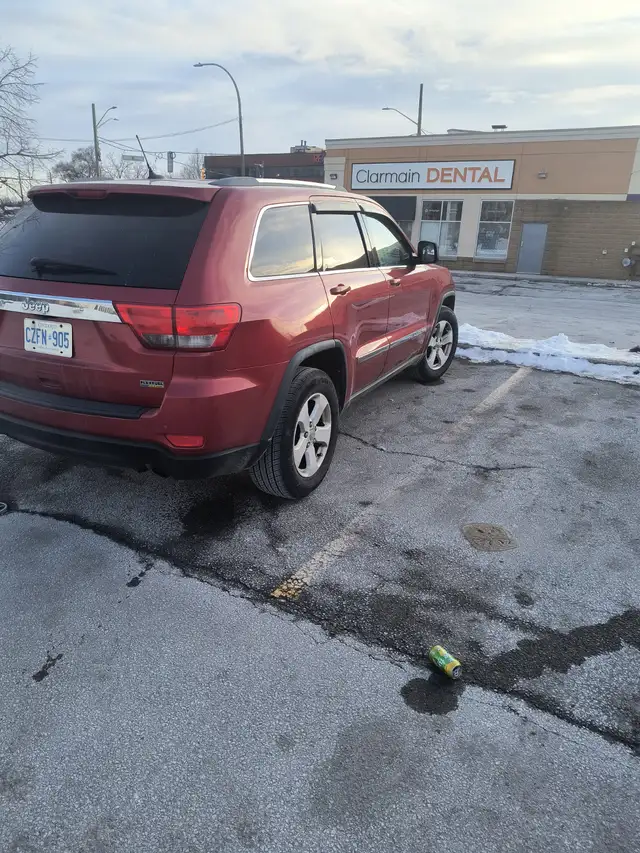 Jeep Grand Cherokee Laredo - Photo 2