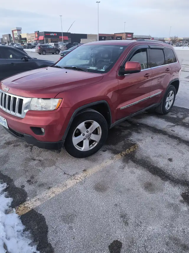 Jeep Grand Cherokee Laredo - Photo 3