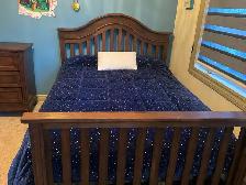 Solid wood double bed and dresser set