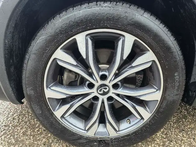 2017 Infiniti QX30 AWD Nav/Sunroof/Leather/RCAM - Photo 14