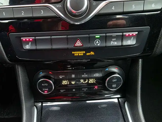 2017 Infiniti QX30 AWD Nav/Sunroof/Leather/RCAM - Photo 22