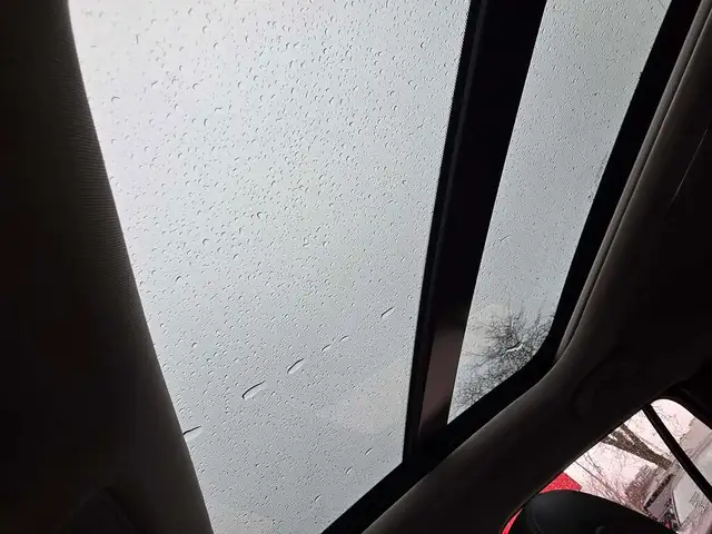 2017 Infiniti QX30 AWD Nav/Sunroof/Leather/RCAM - Photo 27