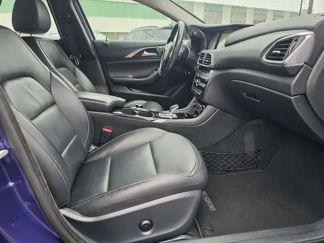 2017 Infiniti QX30 AWD Nav/Sunroof/Leather/RCAM - Photo 28