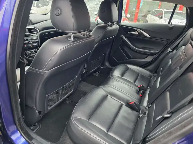 2017 Infiniti QX30 AWD Nav/Sunroof/Leather/RCAM - Photo 30